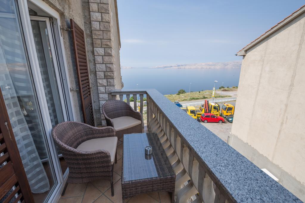 Apartments Lola Senj  Zewnętrze zdjęcie