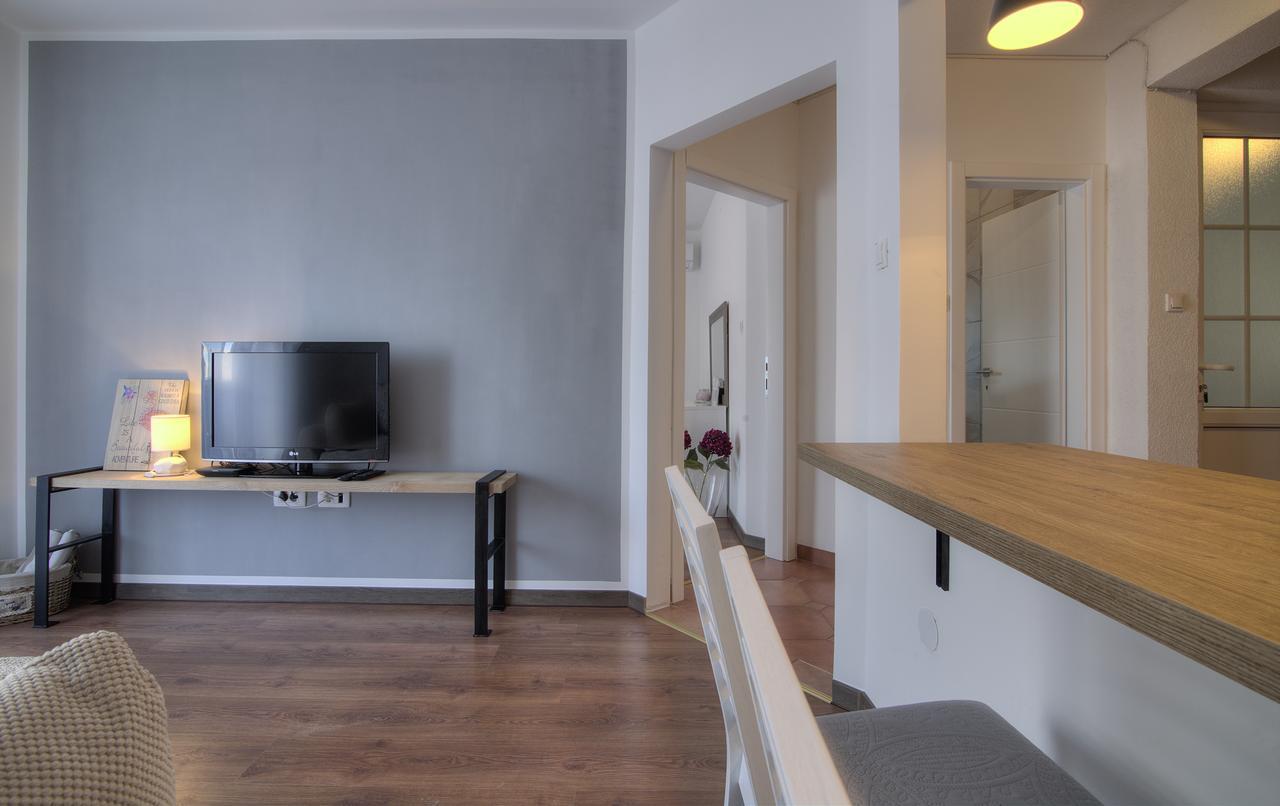 Apartments Lola Senj  Zewnętrze zdjęcie