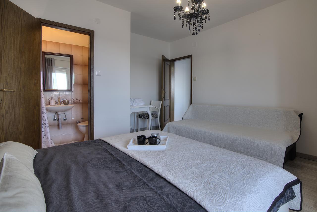Apartments Lola Senj  Zewnętrze zdjęcie