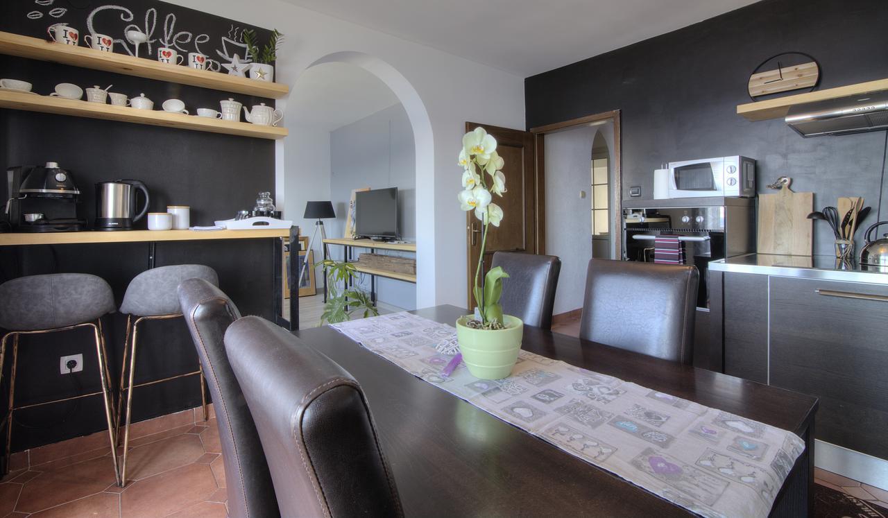 Apartments Lola Senj  Zewnętrze zdjęcie